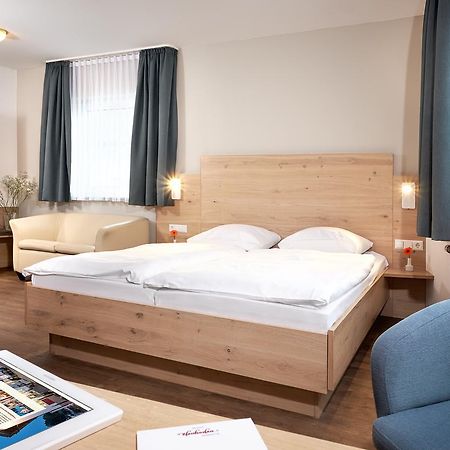 Hotel Heuboden Umkirch Dış mekan fotoğraf