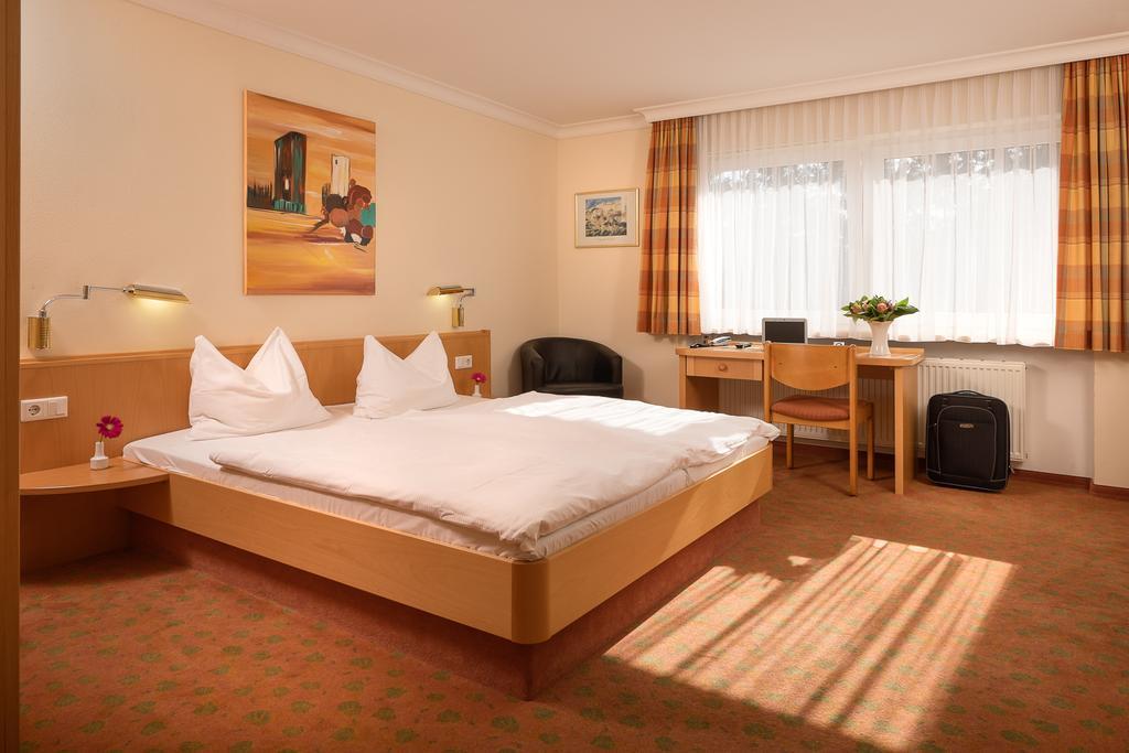 Hotel Heuboden Umkirch Dış mekan fotoğraf