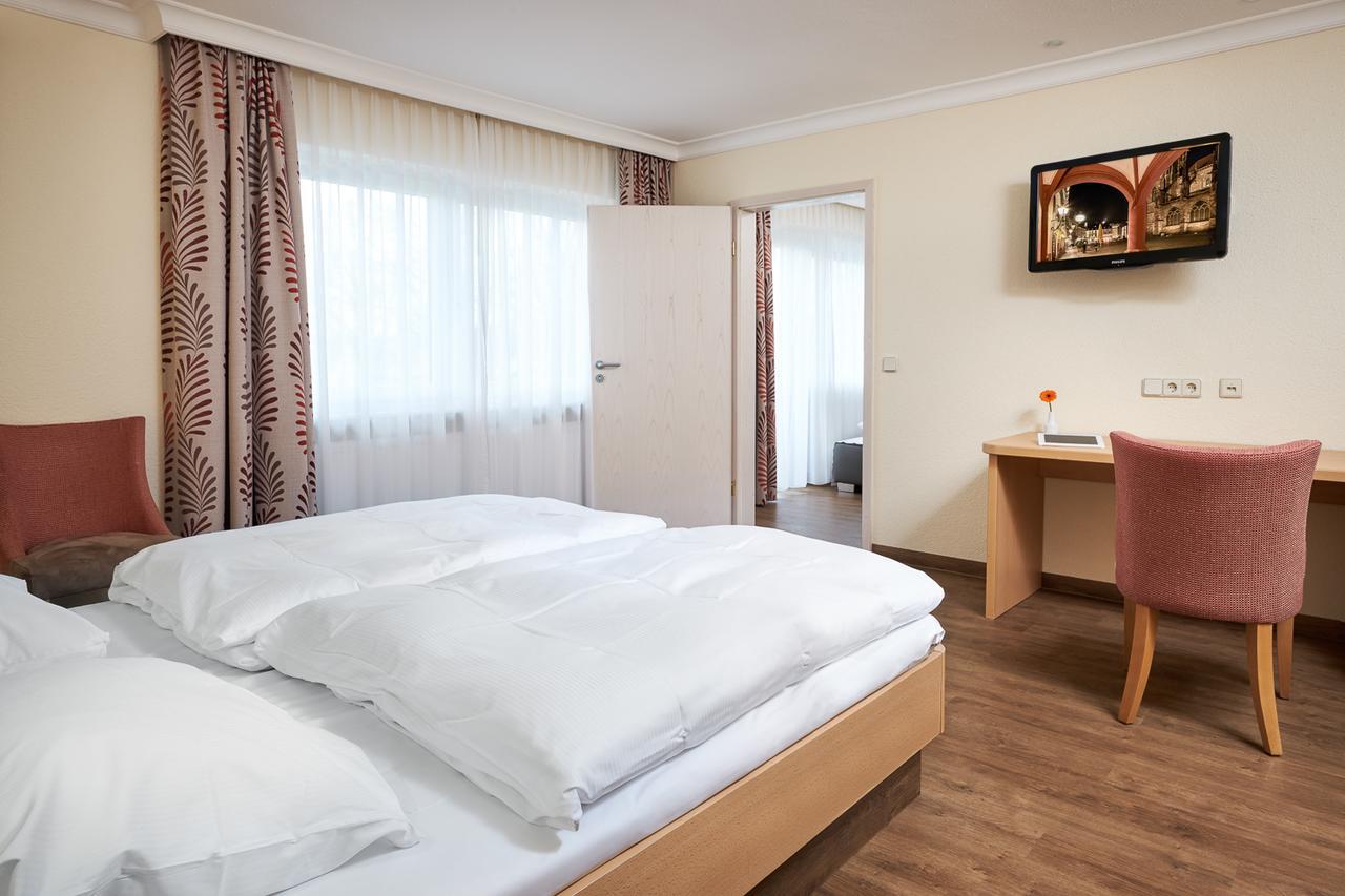 Hotel Heuboden Umkirch Dış mekan fotoğraf